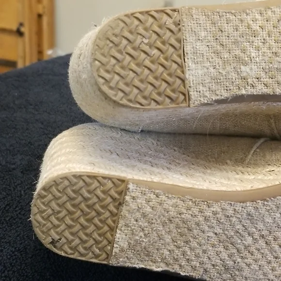 Toms Wedges - Picture 8 of 8